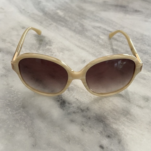 Chloe Ivory & Gold Sunglasses - Picture 10 of 13